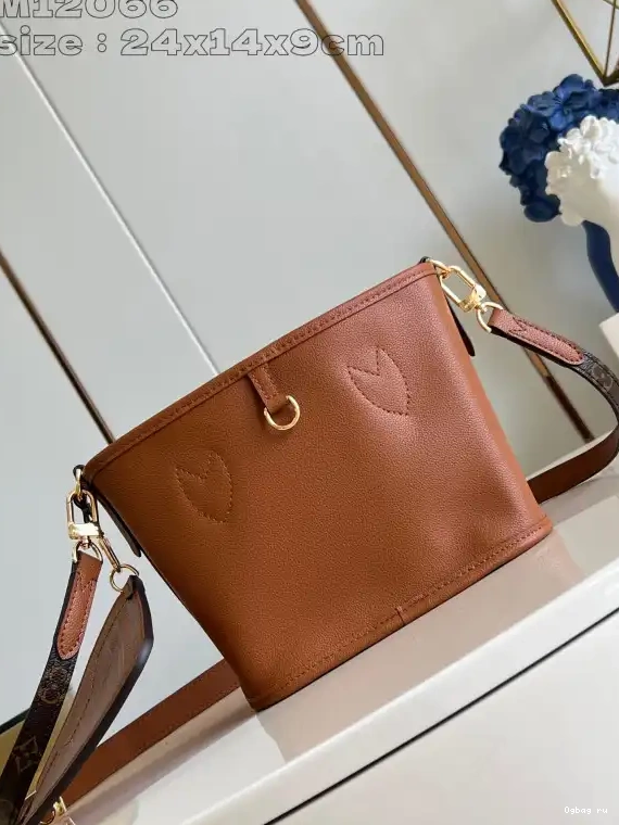 Out Inside Bandoulière BB Neverfull LOUIS VUITTON 0325